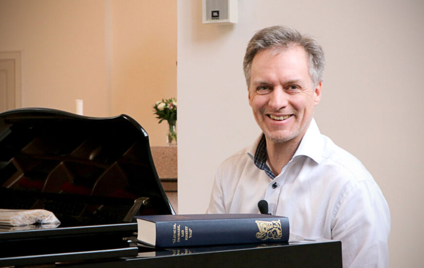 Lasse Skovgaard synger og holder foredrag på Elværket
